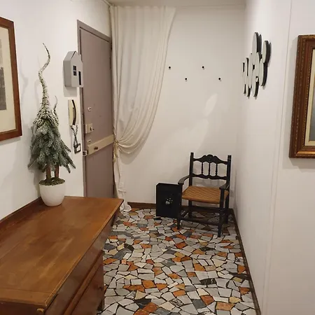 Spacious Three-room In Saragozza Apartment